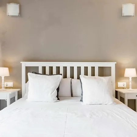 Revitalized Apartment In Historical Building Girona Exterior photo